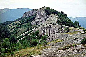 The rocky massif of Belentash
